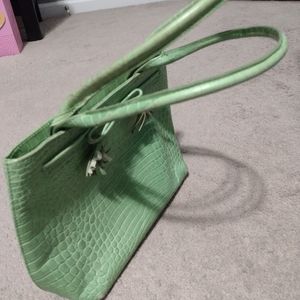 Green purse